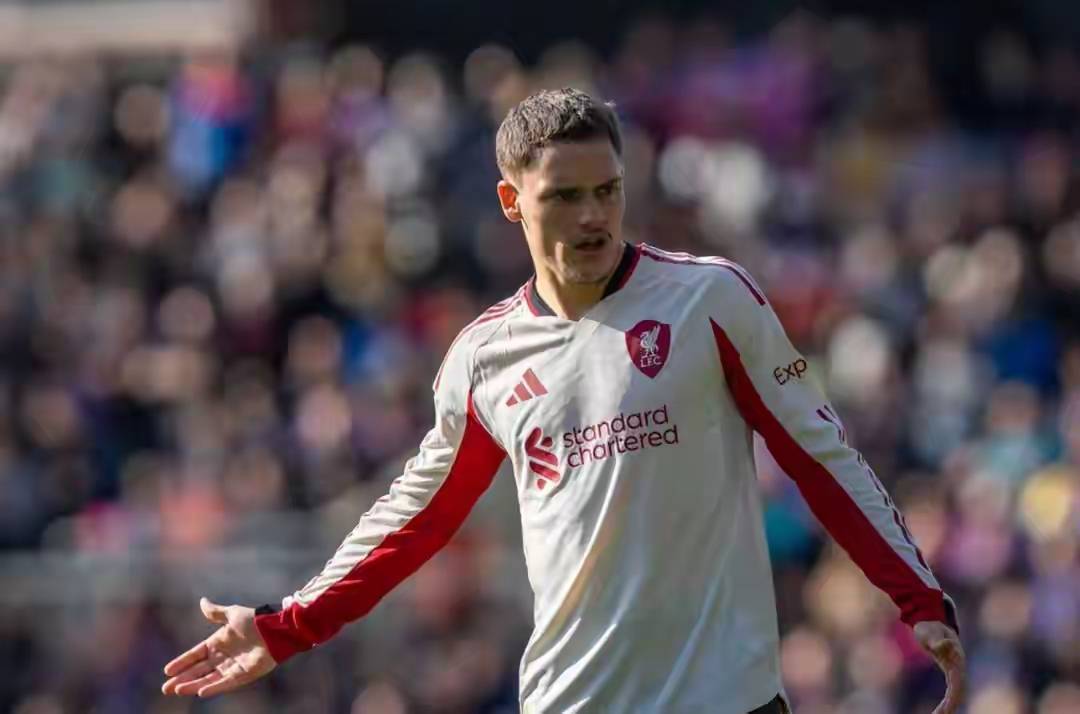 疯了！20位大佬狂吹！2590万镑签世界门神，这转会费是白捡吧？